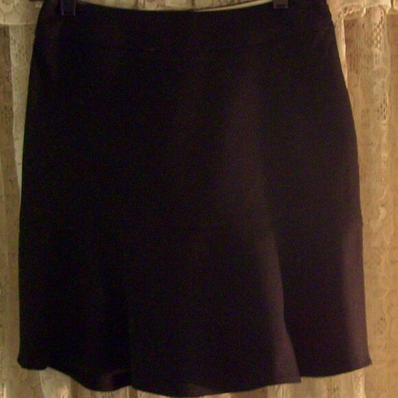 Black GAP Skirt With Flared Bottom / Size 2 / NEW - Picture 8 of 11